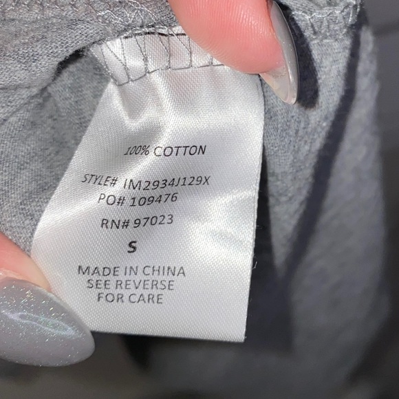 NWOT Mic & Jax “I Don’t Complain, I Just Wine” Tee - Picture 4 of 4